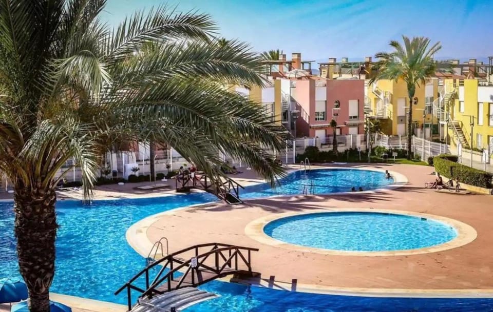 Property building, Swimming pool, Swimming pool