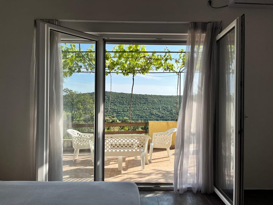 View (from property/room), Balcony/Terrace