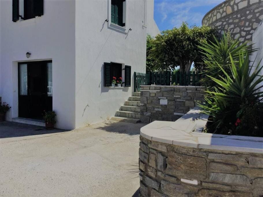 Maroussa s guesthouse Apartment in Paros, Greece