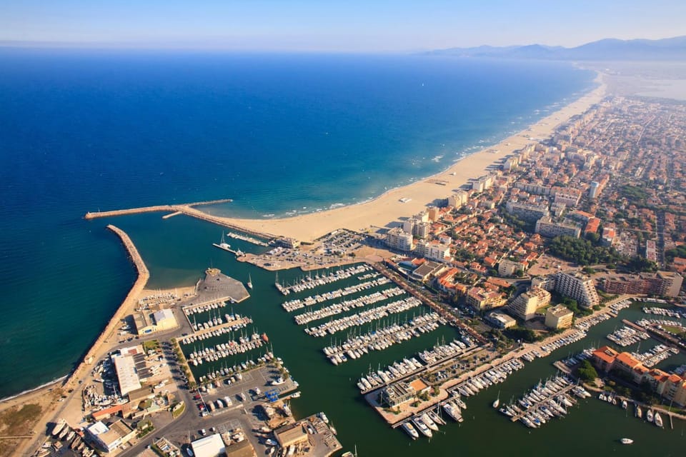 Nearby landmark, Bird's eye view, City view, Sea view