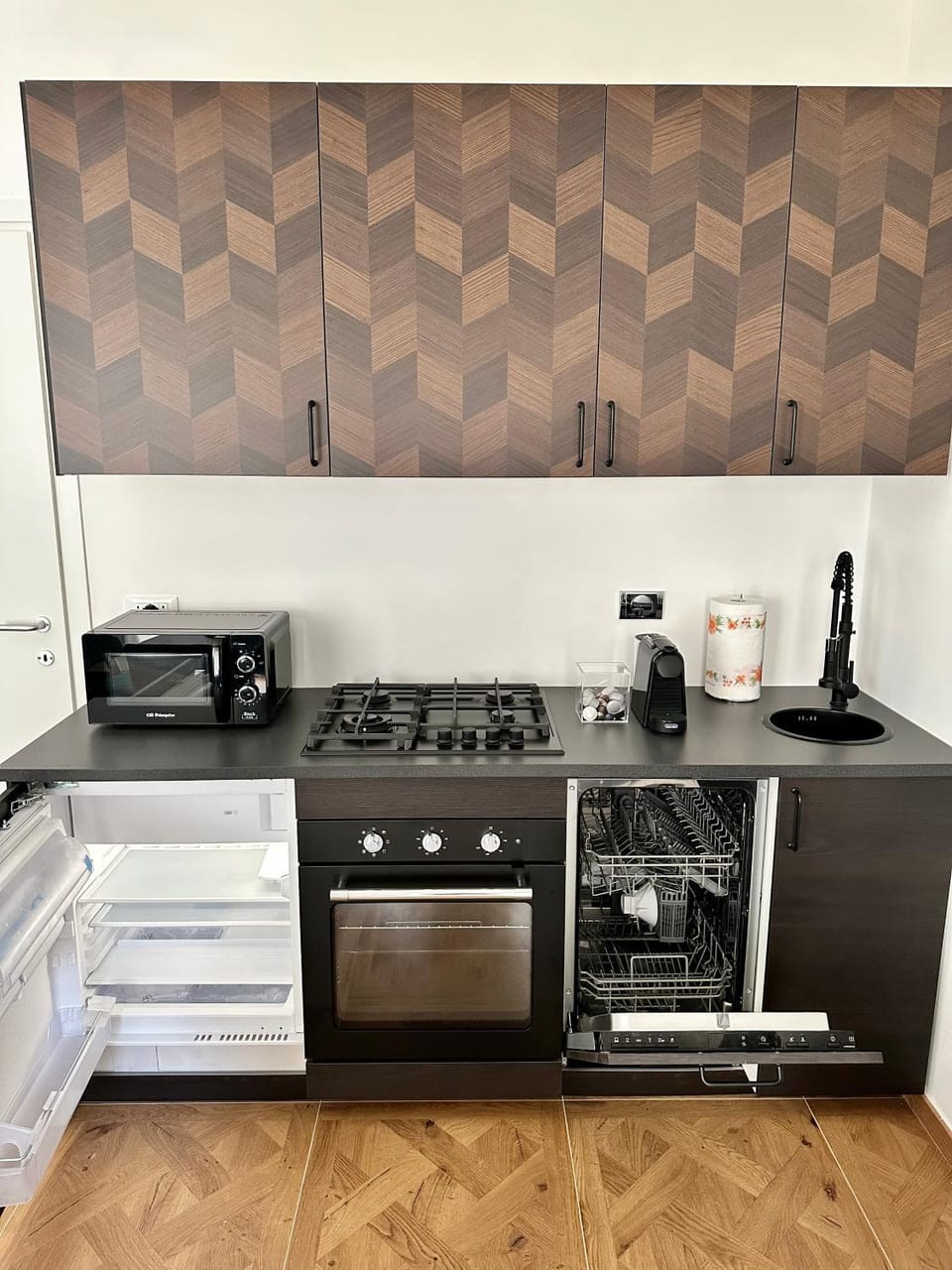 dishwasher, minibar, pet friendly, stove