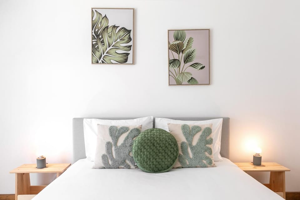 Bed, Photo of the whole room, Decorative detail, Bedroom