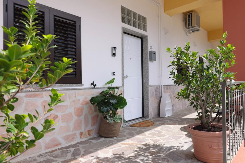 Property building, Balcony/Terrace