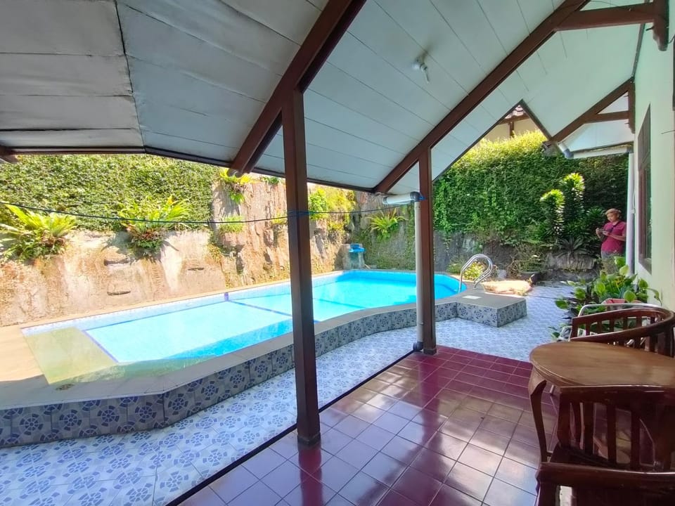 Villa Bougenvil A2 Villa in West Java