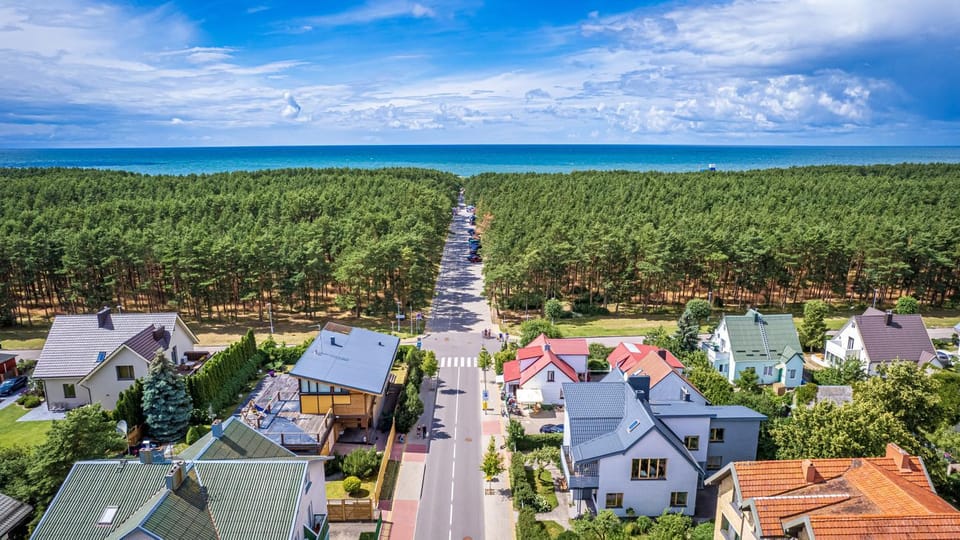 Sea view, Street view