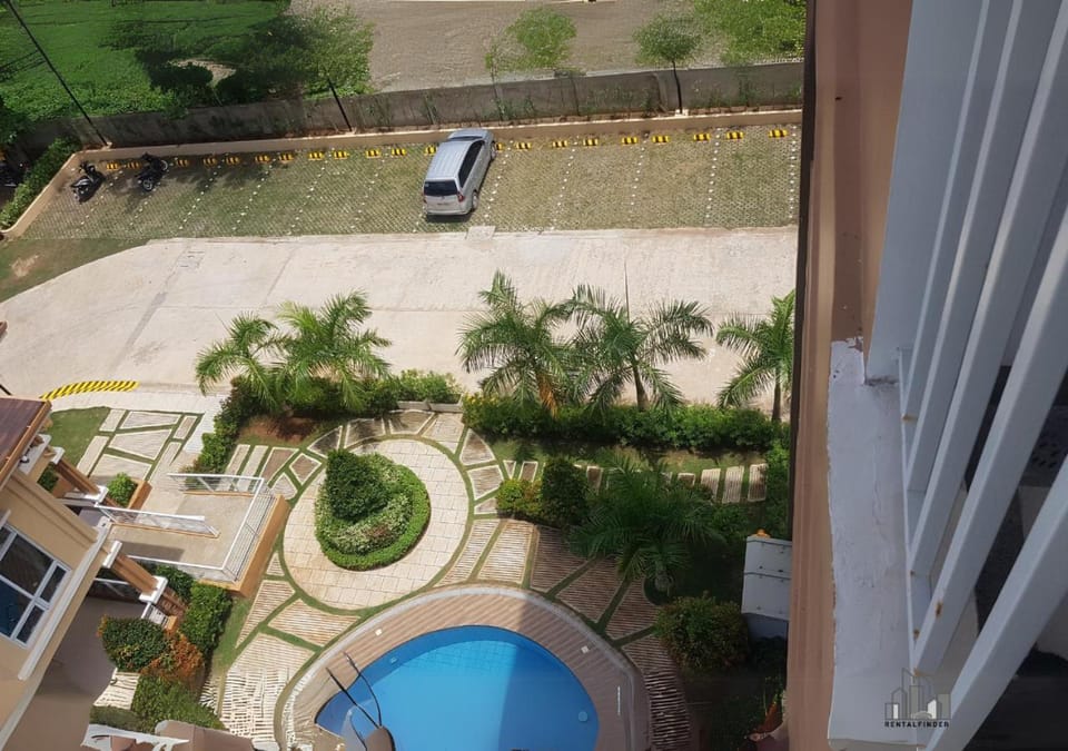 Property building, Day, Bird's eye view, Pool view, Swimming pool, Parking