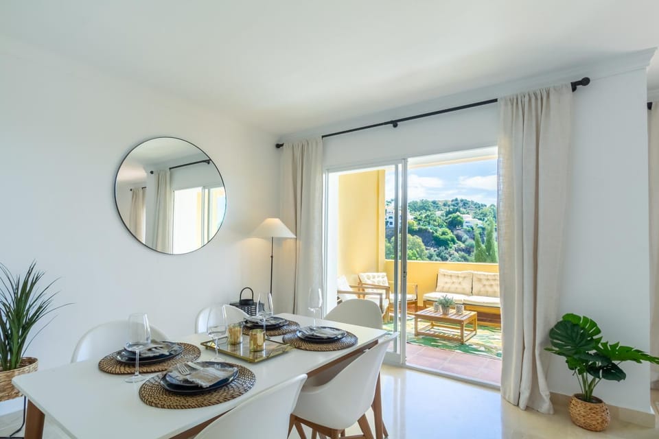 MARBELLA BANUS SUITES - La Quinta Cosy Flat With Fantastic Terrace Apartment in Marbella