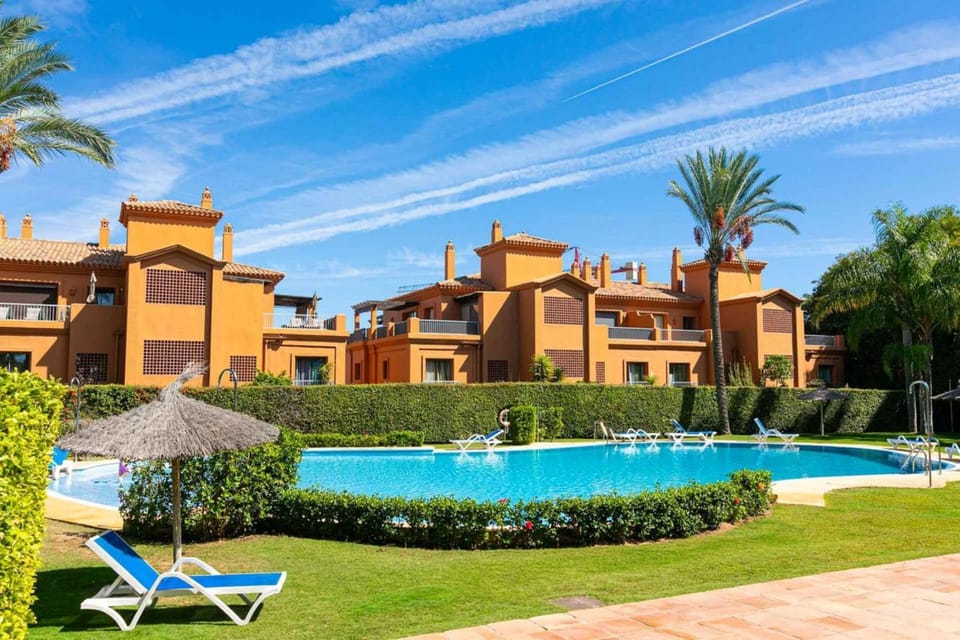 Garden, Swimming pool, Swimming pool