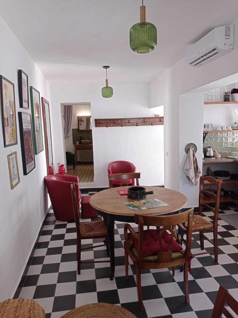 Kitchen or kitchenette, Living room, Dining area, air conditioner