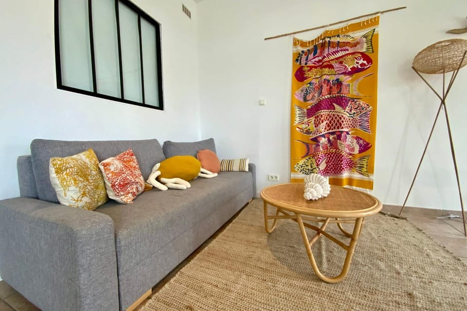 Living room, Decorative detail, Seating area