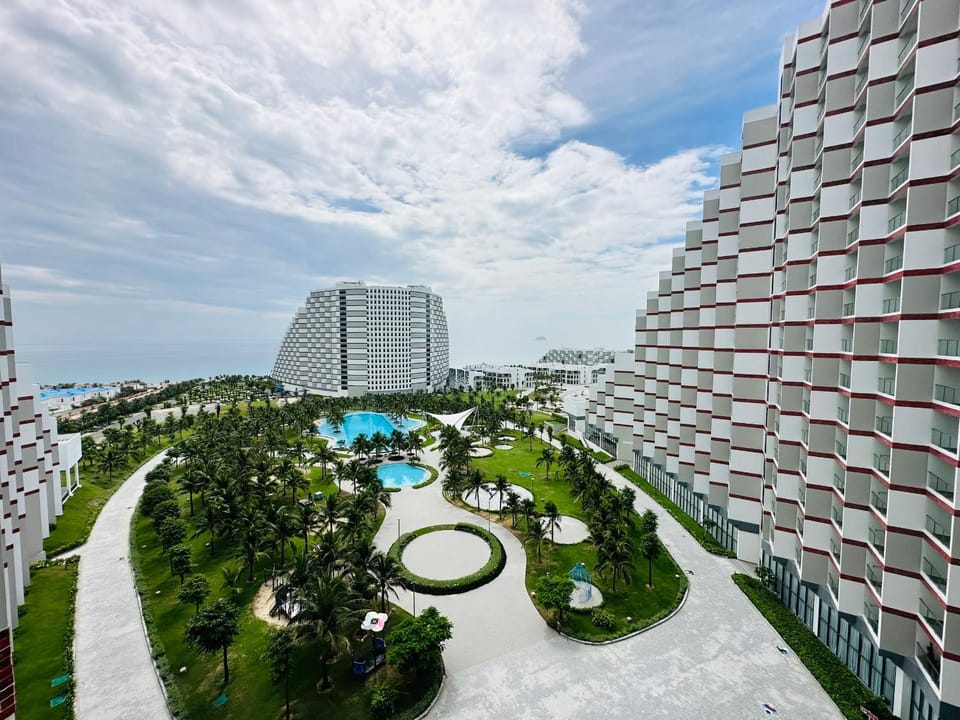 Property building, Natural landscape, Pool view