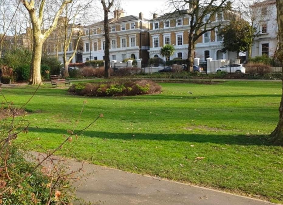 FLAT A - 33 Camden Square - Double Room Vacation rental in London Borough of Islington