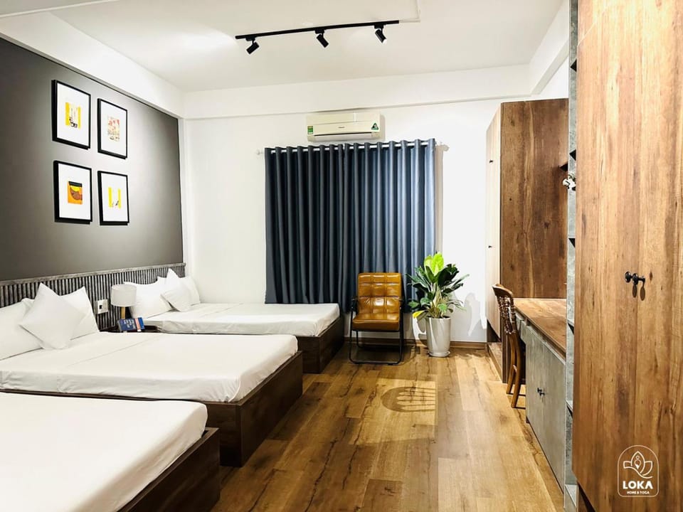 Bed, Photo of the whole room, Bedroom, towels, wardrobe, air conditioner