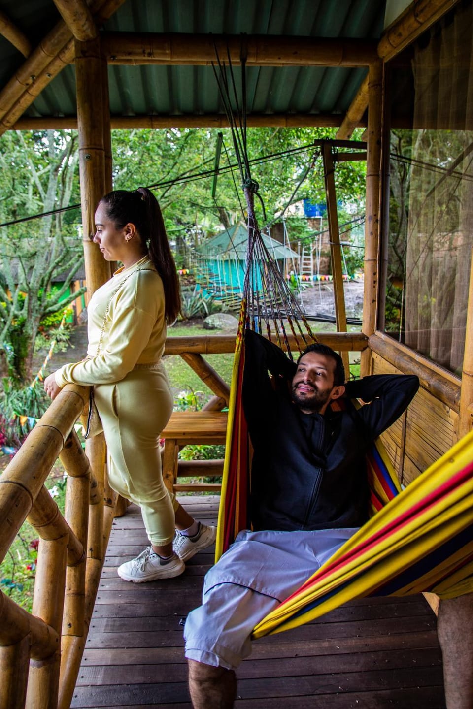 CASA DEL ÁRBOL, Romántico, Piscina, en Chinauta, el mejor clima Hotel in Cundinamarca, Colombia