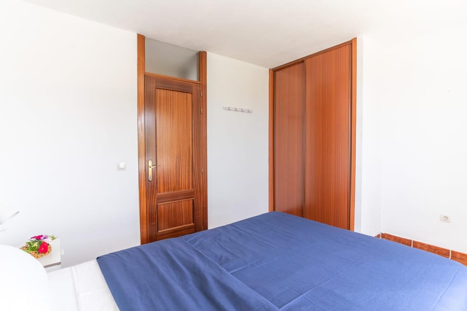 Bed, Bedroom, wardrobe