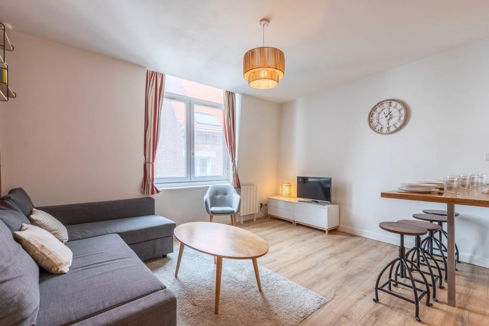 Lille Hypercentre / Gares - Superbe T2 équipé Apartment in Lille