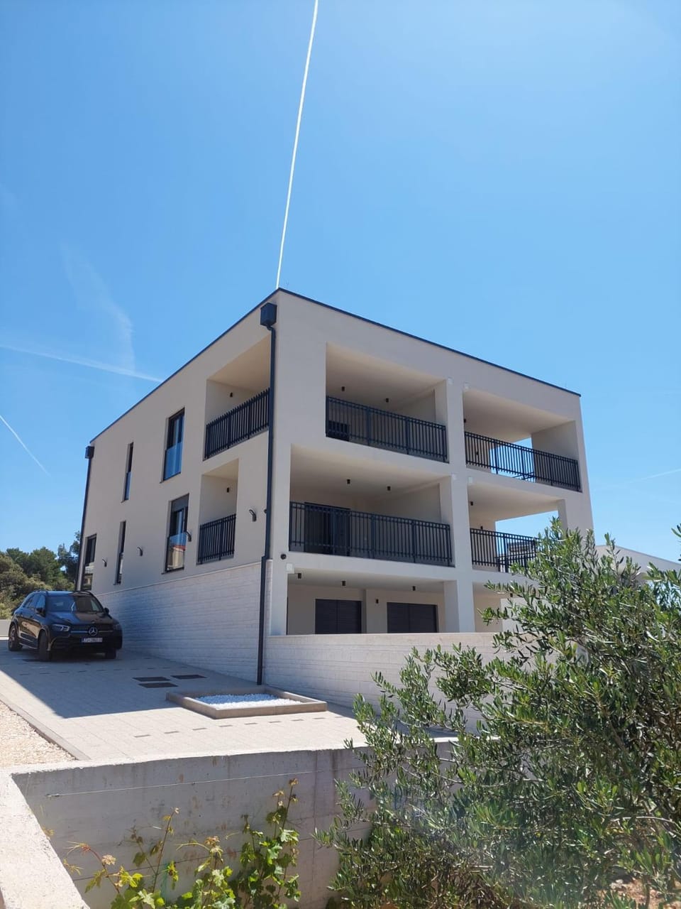 Property building, Day, Parking