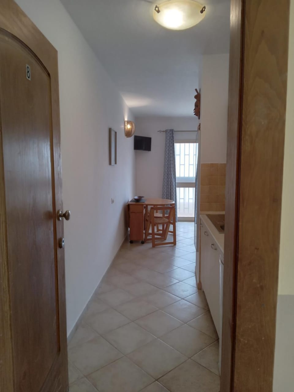 Facade/entrance, TV and multimedia, Living room, Seating area, Dining area