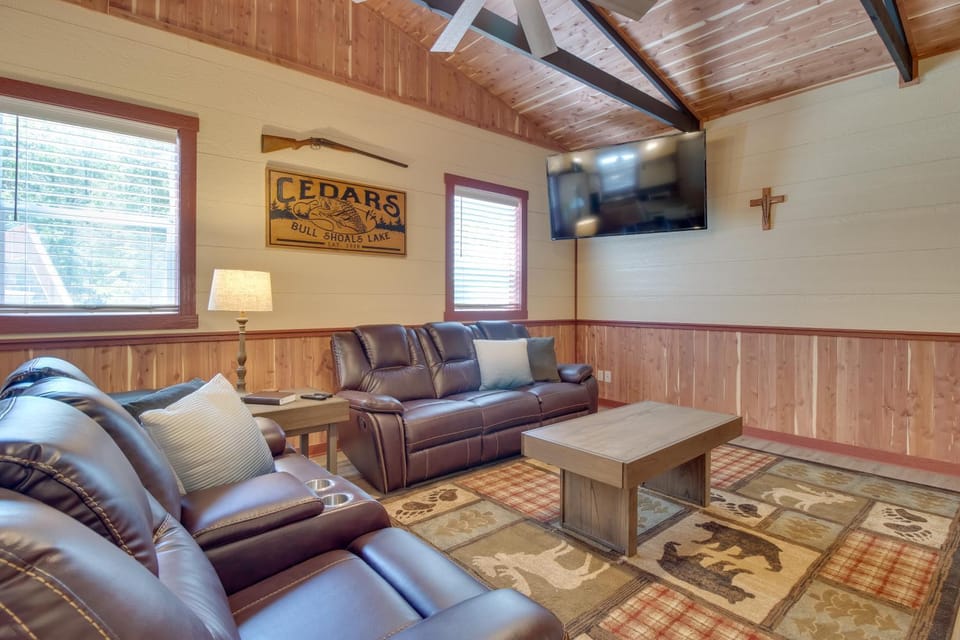 Lakefront Bull Shoals Cabin Rental: Pets Welcome! Cabin in Arkansas