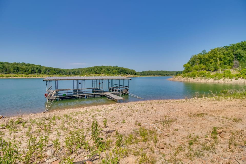 Lakefront Bull Shoals Cabin Rental: Pets Welcome! Cabin in Arkansas