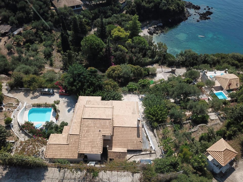 Property building, Bird's eye view, Garden view, Pool view