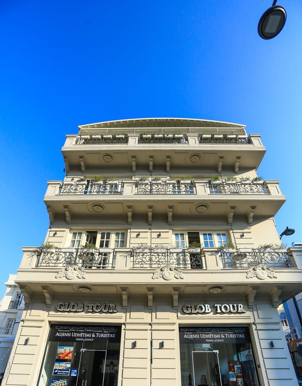 Property building, Facade/entrance, Bird's eye view