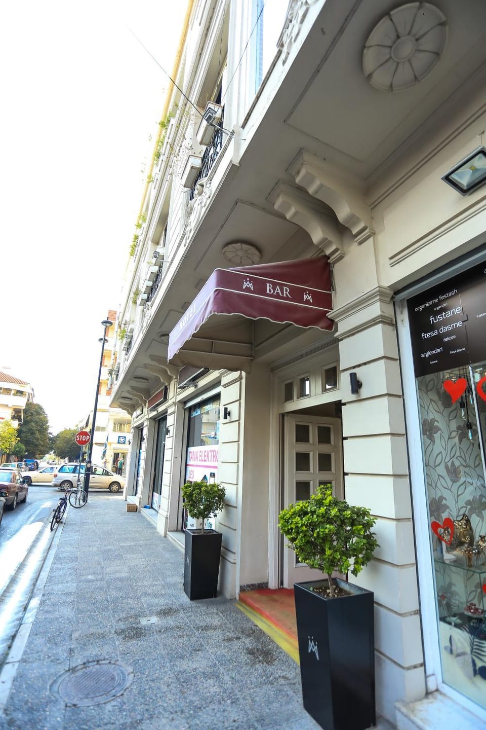 Facade/entrance