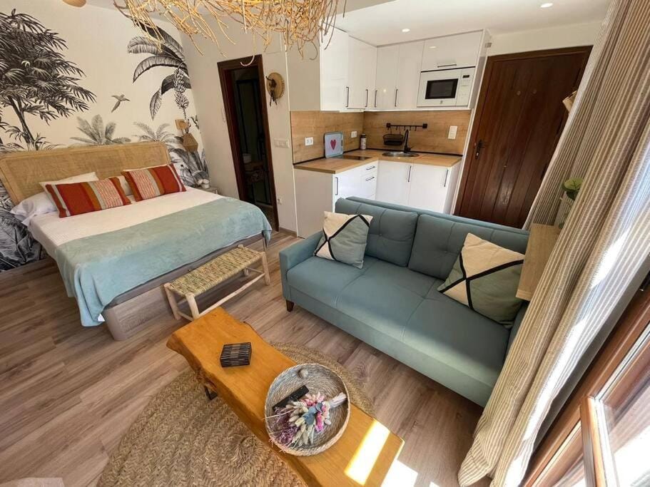 Kitchen or kitchenette, Photo of the whole room