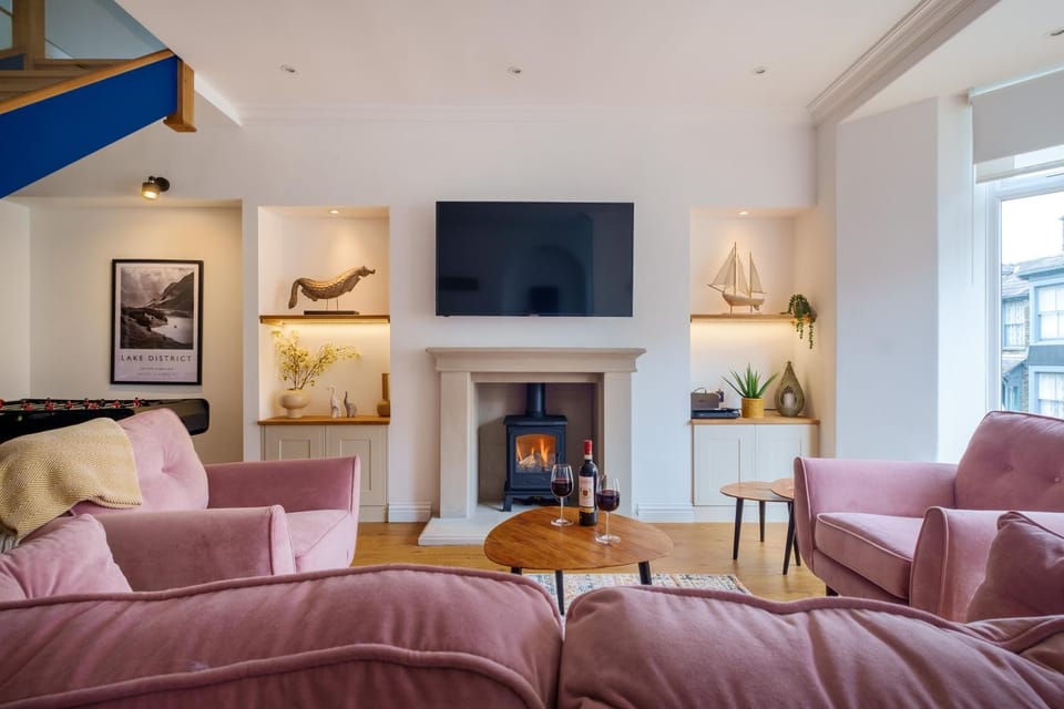 Communal lounge/ TV room, TV and multimedia