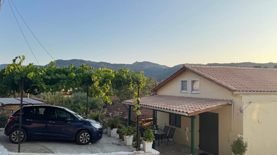 Basil & Sunrise House in Lefkada, Lefkada Municipality, Greece