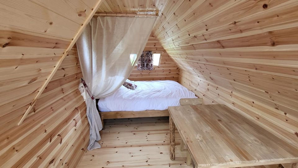 Les Cabanes Flottantes Chalet in Grand Est