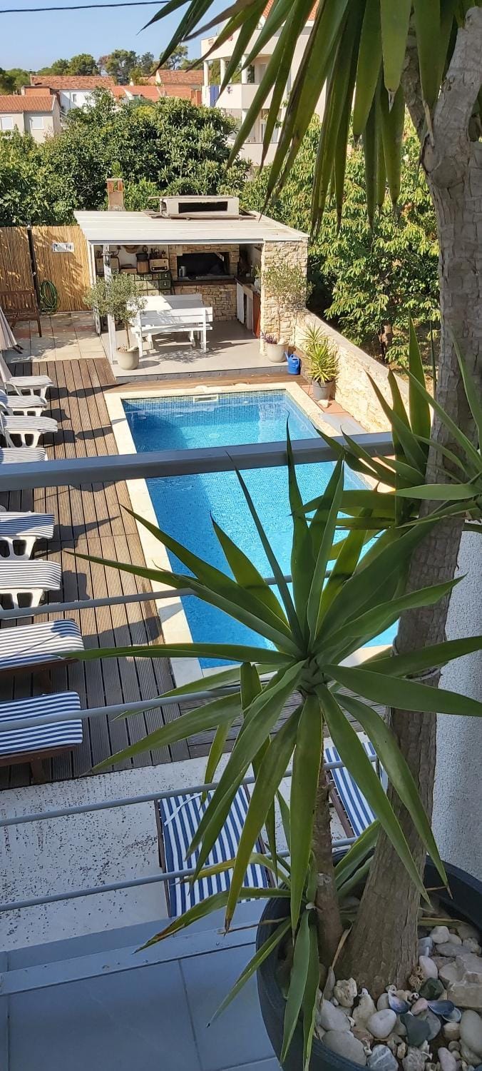 Pool view, Swimming pool