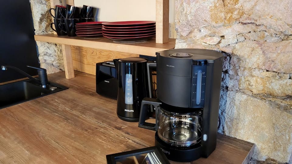 Coffee/tea facilities, Kitchen or kitchenette