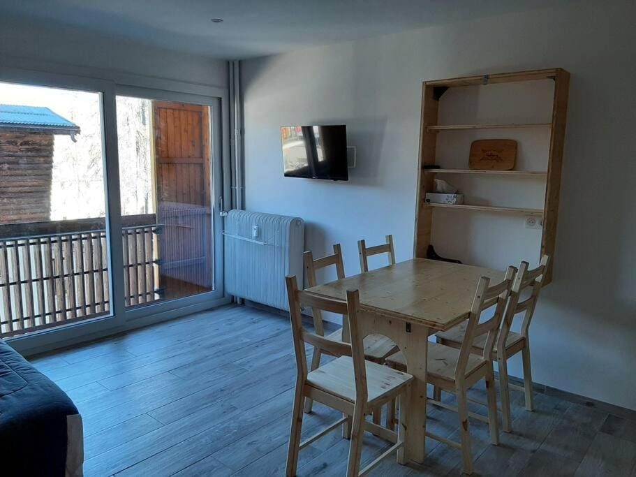 Plein centre de station, au pied du Garibeuil Apartment in Piedmont