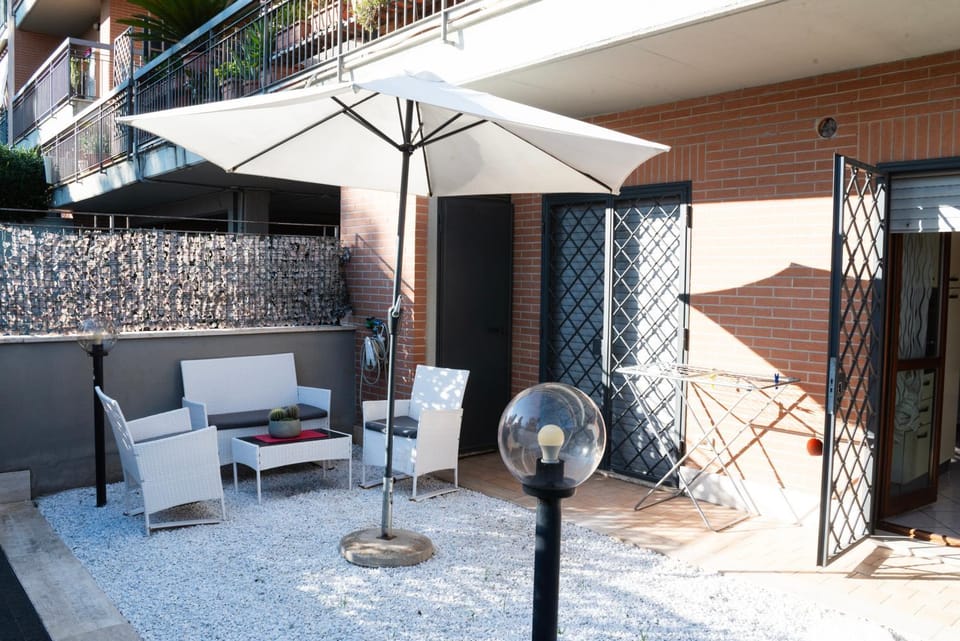 Property building, Balcony/Terrace