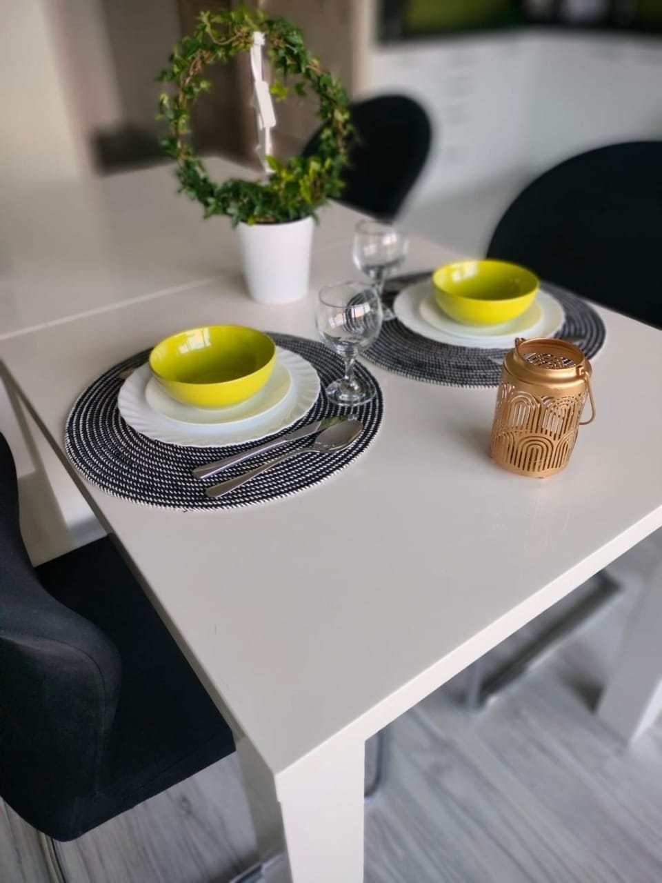 Living room, Dining area