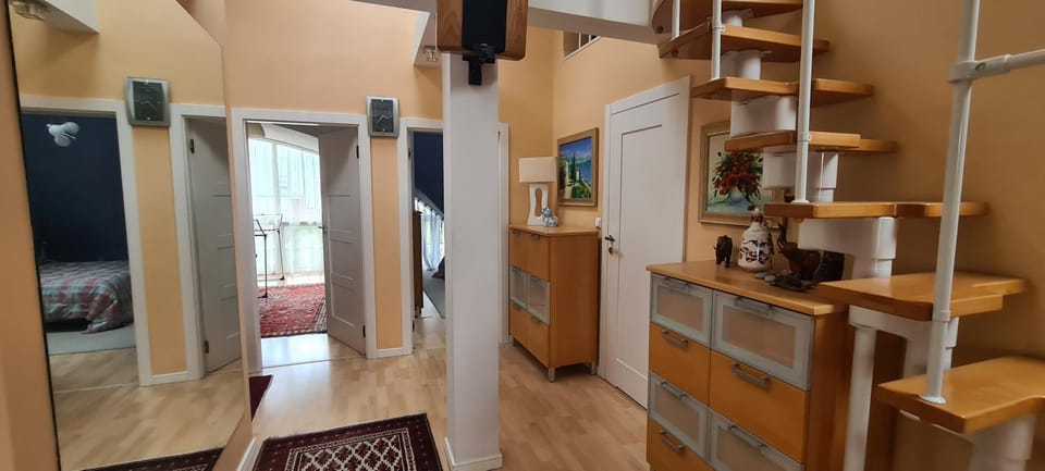 Omulewska Apartment -Warsaw City Center Apartment in Warsaw