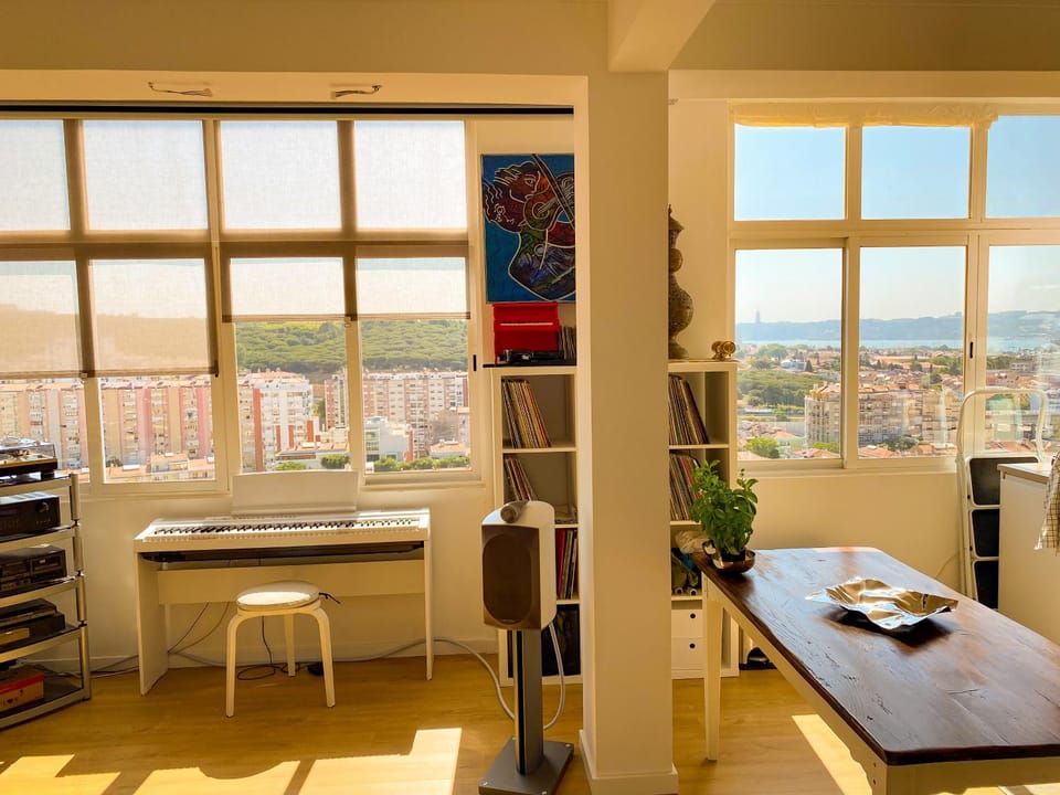 Living room, Dining area, Mountain view, River view