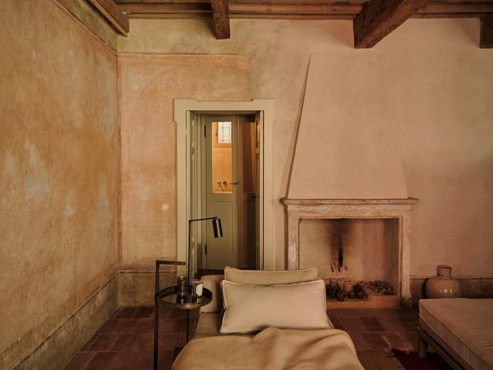 Bed, Living room, Seating area