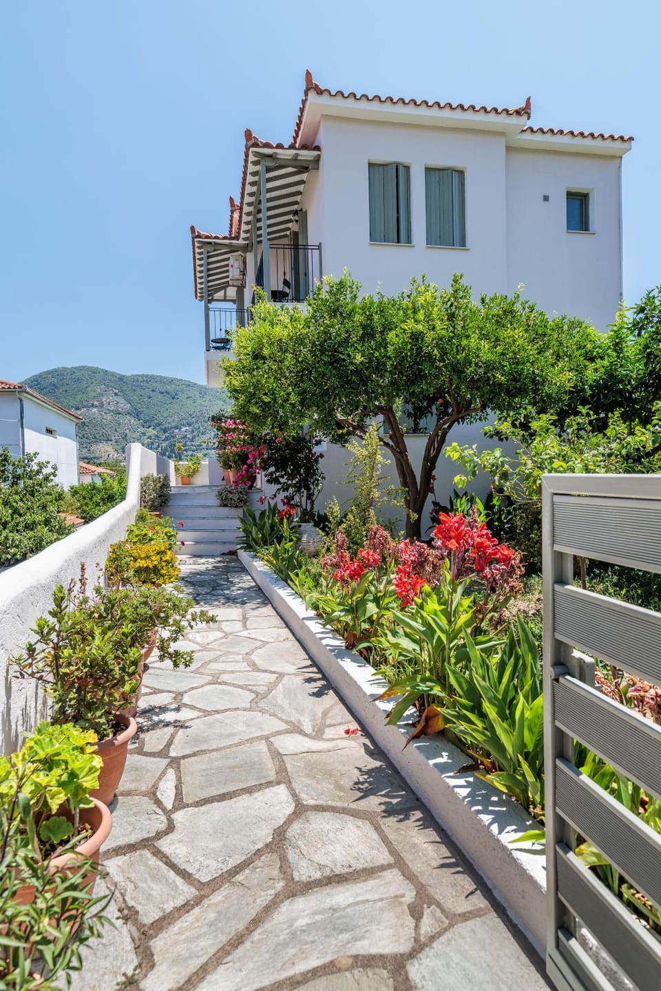 Property building, Day, Natural landscape, Mountain view