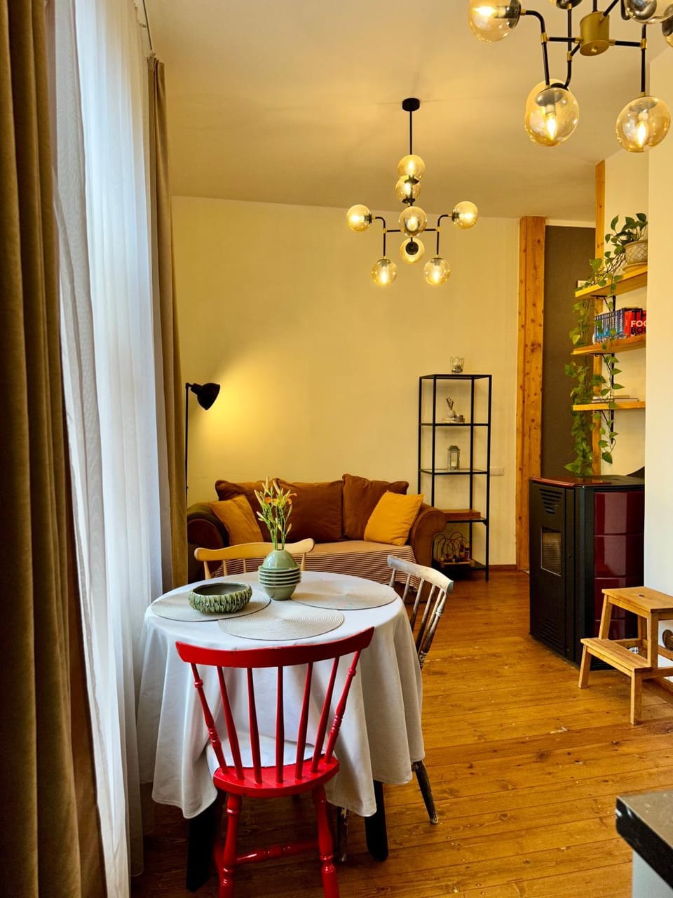 Living room, Seating area, Dining area