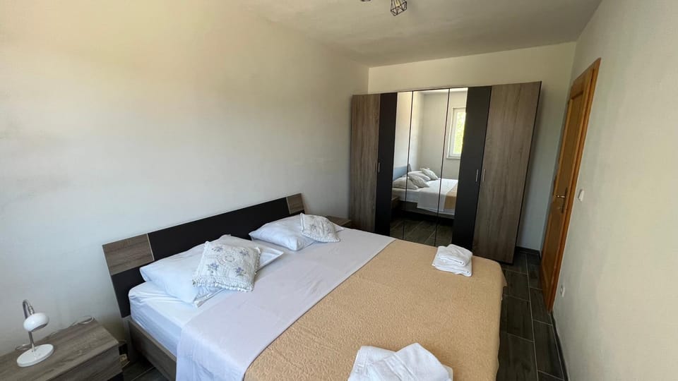 Bed, Photo of the whole room, Bedroom, towels, wardrobe