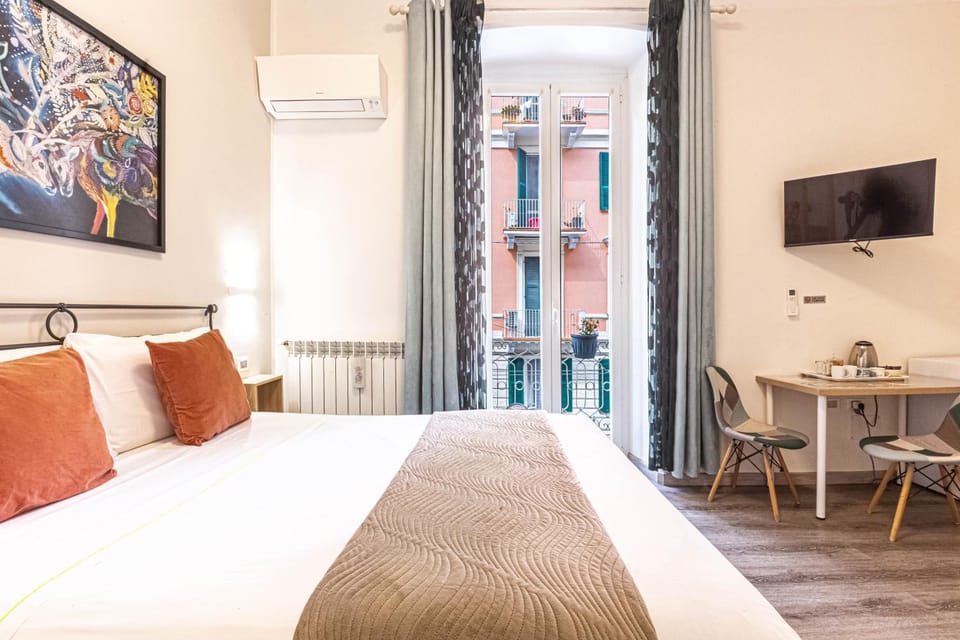 Bed, TV and multimedia, Bedroom, internet, air conditioner