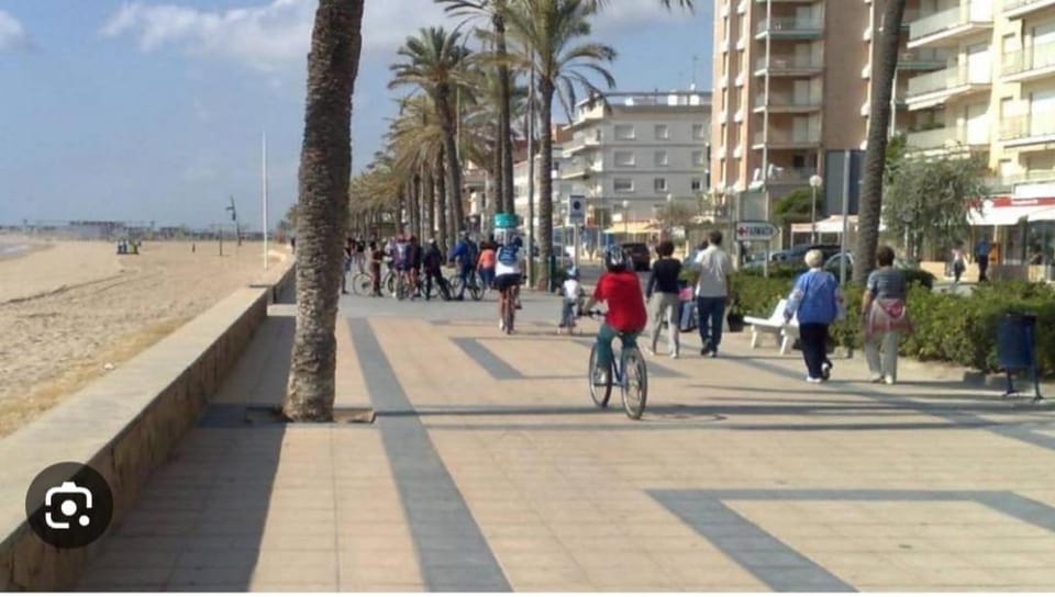 apartamento cerca playa , tren, garaje y wifi gratis Apartment in Baix Penedès
