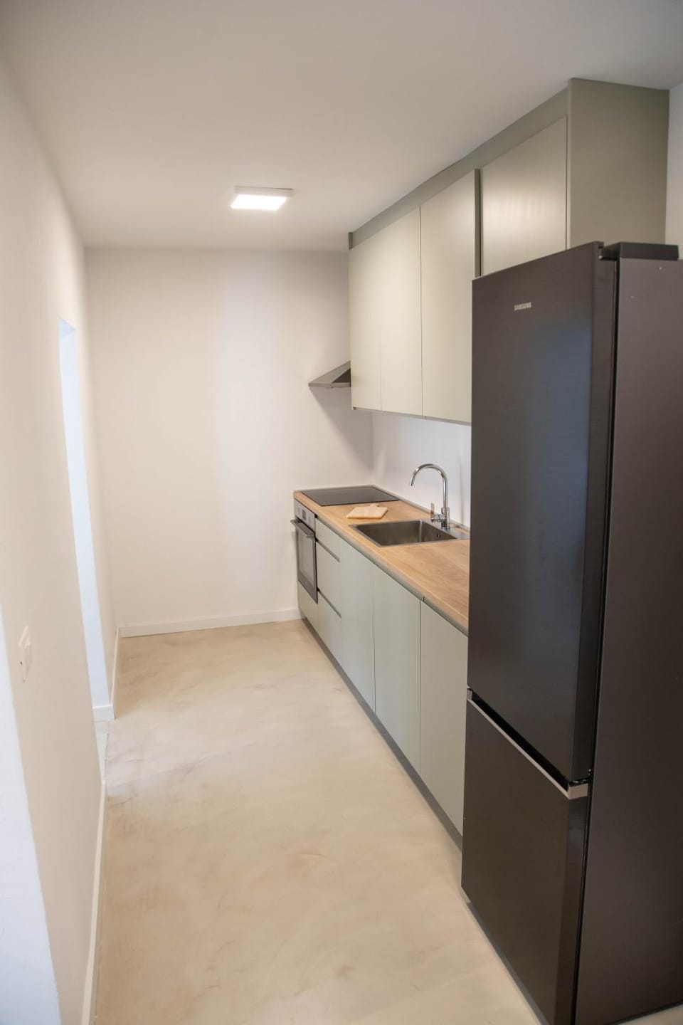 Kitchen or kitchenette, oven, pet friendly, stove