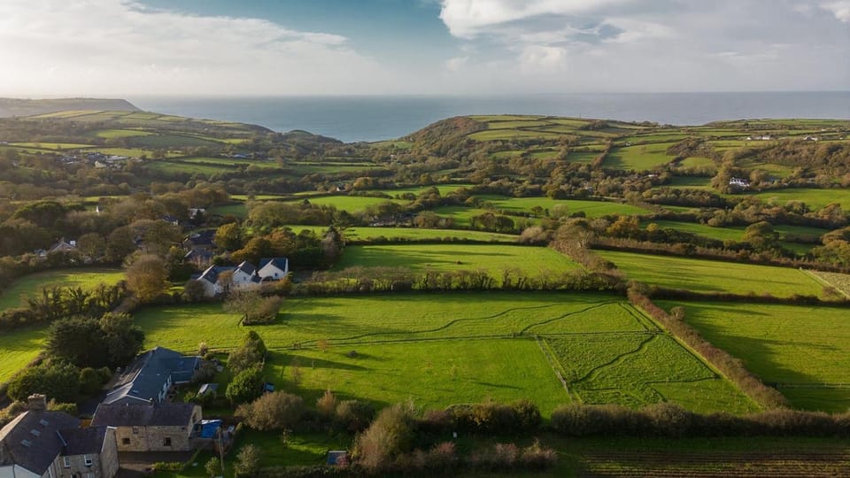 Trysor Holiday Cottage, Cardigan Bay with sea views House in Penbryn
