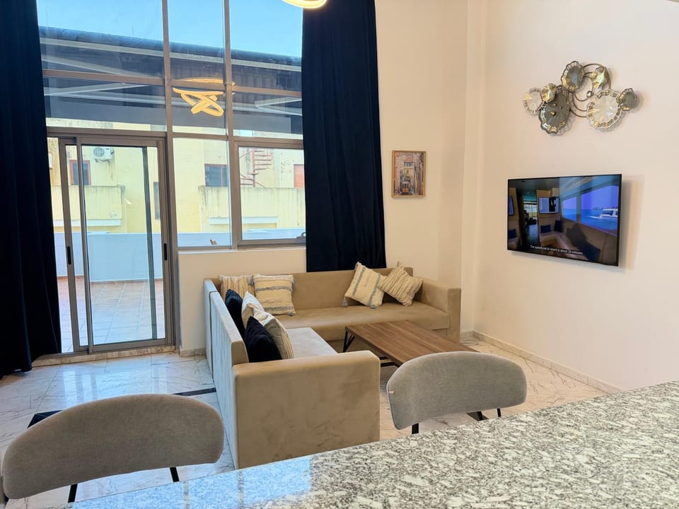 TV and multimedia, Living room, Seating area