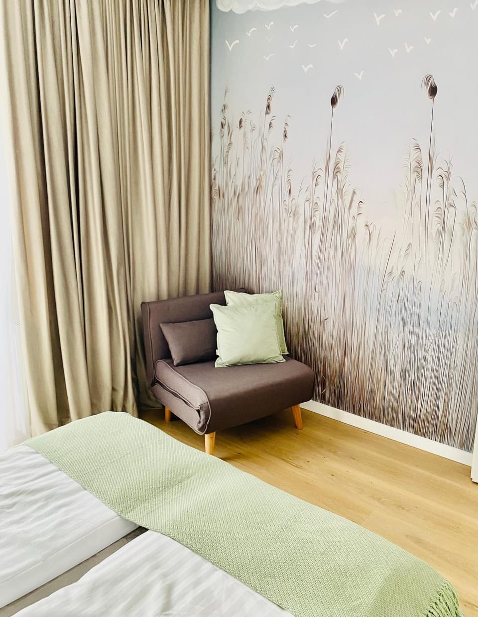 Bed, Photo of the whole room, Bedroom