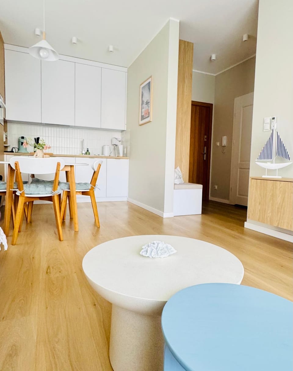 NOWY Apartament - 40m2 ! 2 pokoje ! Słoneczny Taras ! Parking ! Stojak na rowery ! Klimatyzacja ! Stacja Baltic Twins Apartment in Pomeranian Voivodeship