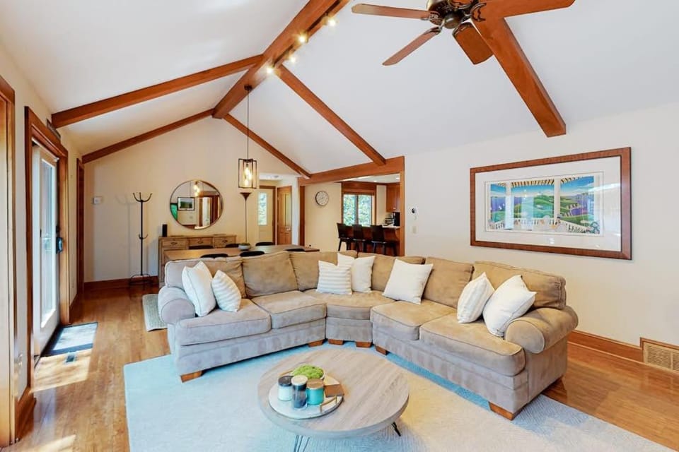 Mews Village Villa House in New Seabury